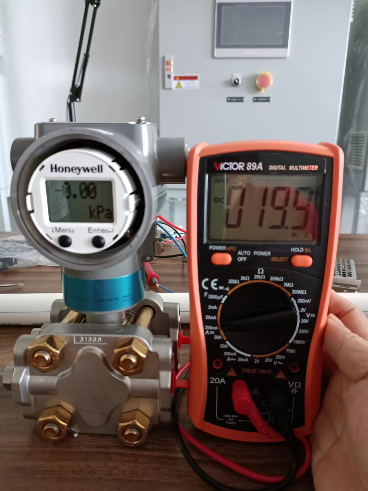 a8d2b425-695f-4e96-917d-41e219d191cf