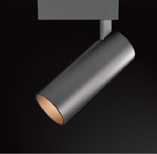 LATOUR STANDARD